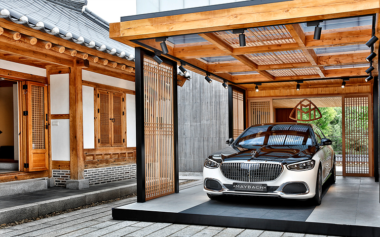 Mercedes Benz Korea Launches Its Most Luxurious Sedan Maybach S Class