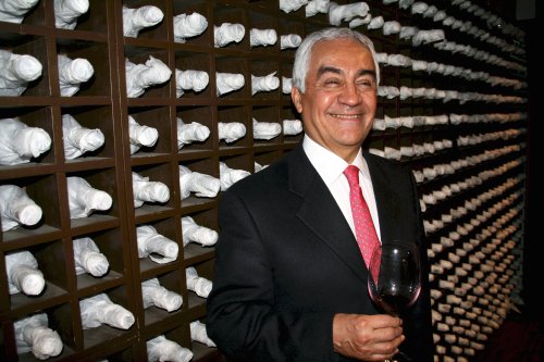 Argentina Ambassador Carlos Alberto Arganaraz with a glass of vino in the cellar of Buenos Ares restaurant
(Yoav Cerralbo/The Korea Herald)