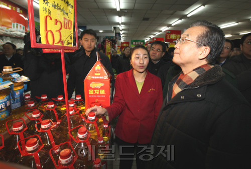 원자바오, 중국 국무원 총리(중국)/(연합) 신년맞이 친서민 행보