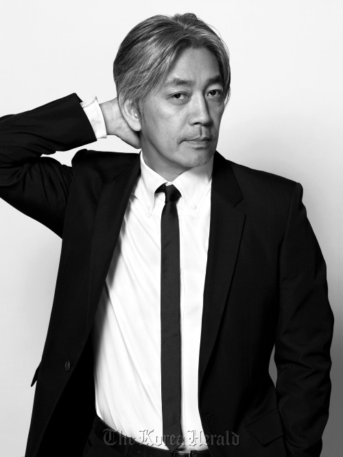 Ruichi Sakamoto. Vincero
Ruichi Sakamoto. Vincero