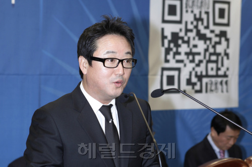 이웅열 ,코오롱 회장 / 이웅열 코오롱 회장, “매출 10조원 돌파” 뉴스타트 2011 선언