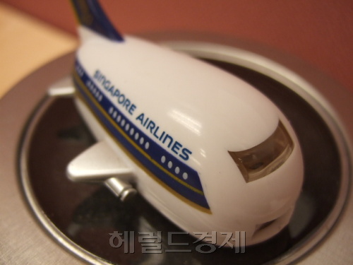 싱사포르항공, SIA Thumb drive / 싱가포르항공, 항공권 두장사면 USB쏜다
