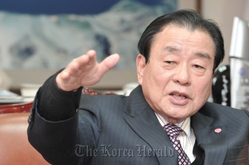 이강두 국민생활체육협회장.<br />정희조 기자/checho@heraldm.com 110105
Lee Kang-too, the president of TAFISA Chung Hee-cho/The Korea Herald