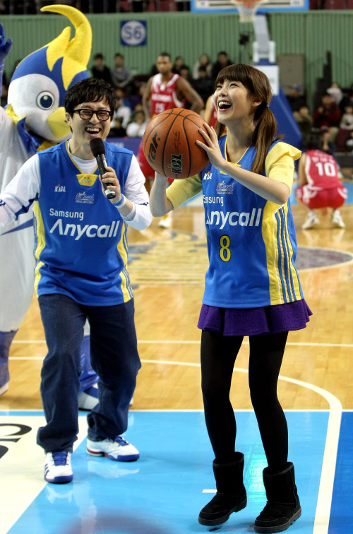 아일본 npb 토토사이트(이지은), 가수 / 명랑 톡톡 아일본 npb 토토사이트, 삼성전자 애니콜 새 모델로