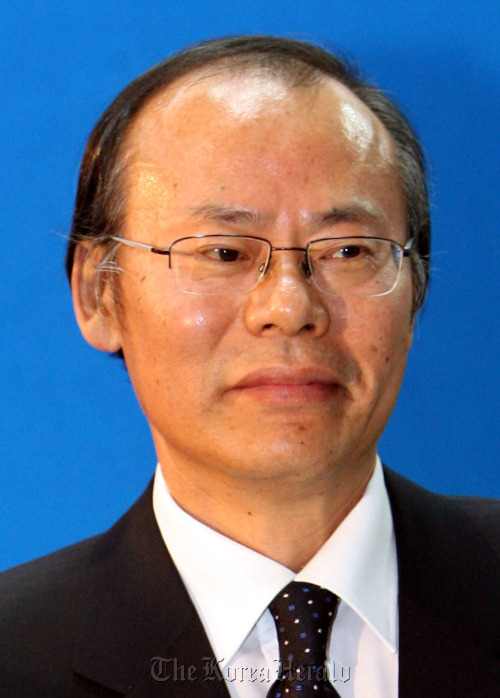 인수위 정무 남주홍 경기대 교수<br />(서울=연합뉴스) 이명박 당선자는 26일 대통령직인수위원회 후속 인사를 단행했다. 사진은 정무 분과위원으로 발탁된 남주홍 경기대 교수.<br />(끝)
Nam Joo-hong