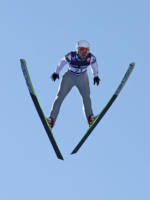 Korean national team ski jumper Choi Heung-chul takes off from
the Alpensia K-125 slope during the FIS Continental Cup ski jumping
competition Thursday in PyeongChang, Gangwon Province.
(Yonhap News)