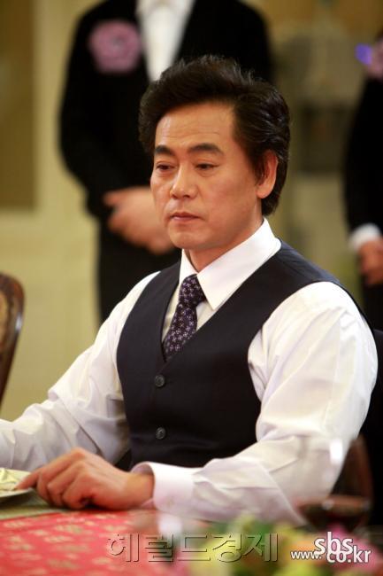 이병준, 영화배우 겸 뮤지컬배우 / [이정현변호사의 TV꼬리잡기]알파벳 토토, 박상무는 살인미수?