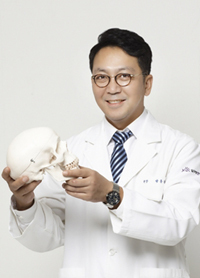앤성형외과 박용남 원장