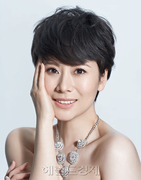 <중국의 여배우들>⑨중국의 ‘국민 며느리’ 하이칭(海淸)