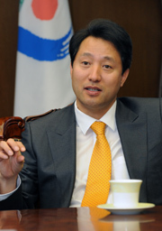오세훈 서울특별시 (온라인 토토사이트 신고) / 오세훈온라인 토토사이트 신고 “서해뱃길사업 정부에 지원 요청”
