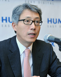 변대규 휴맥스 (대표이사 사장), 한국과학기술원 (사외이사), 포스코 (사외이사) / “대기업만 더 커지는 한국은 늙은경제” 변대규 휴맥스대표 쓴소리