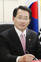 문정호 환경부 (차관) / <칼럼> 문정호 환경 차관 “남기지 말되 남거든, 전은 피자로, 잡채는 월남쌈밥으로”
