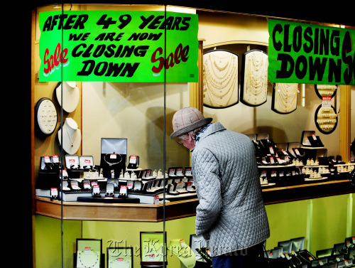 A closing down sale is advertised in the windows of a jewellery store in Dublin, Ireland. Bloomberg
