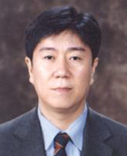 경제수석에 임명된 김대기 (서울=연합뉴스) 1일 공석인 청와대 경제수석에 임명된 김대기 전 문화체육관광부 2차관. 2011.2.1 << 연합뉴스 DB >> (끝)
Kim Dae-ki
