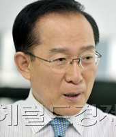 이회창 외교통상통일위원회 (위원), 자유선진당 (국회의원) / (설생생-1)이회창, 거침없는 토토사이트 벤츠 존재감 과시-copy(o)1
