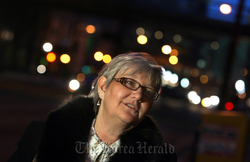 Jody Buell of Burnsville, Minnesota, was the victim of a scam by a man she was matched with on eHarmony in 2008.  Buell now works with a Yahoo group that helps others who have been victimized by romance scams online.  Minneapolis Star Tribune/MCT
Jody Buell of Burnsville, Minnesota, was the victim of a scam by a man she was matched with on eHarmony in 2008.  Buell now works with a Yahoo group that helps others who have been victimized by romance scams online.  Minneapolis Star Tribune/MCT