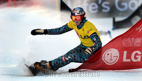 9일 용평에서 열린 스노우보드대회  KARL Benjamin 선수. 박현구 기자phko@heraldm.com 2010.02.09
Austrian snowboarder Benjamin Karl
Park Hyun-koo/The Korea Herald