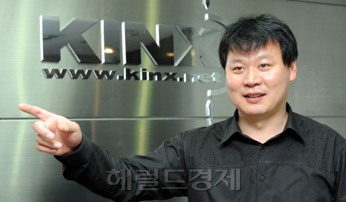 이선영 대표KINX  .박현구 기자phko@Heraldm.com 2011.01.28
이선영 대표KINX  .박현구 기자phko@Heraldm.com 2011.01.28