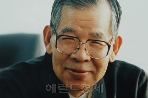 김수환 천주교인, 사회기관단체인/still / 김수환 다큐멘터리 ‘바보야’,4월21이 개봉
