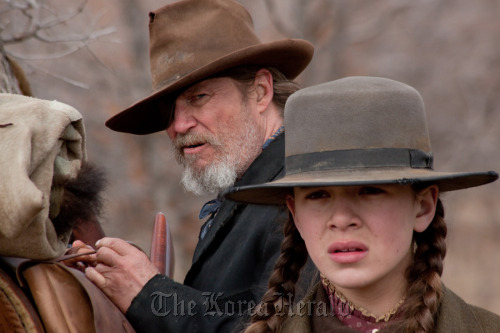 제프 브리지스 (Jeffrey Leon Bridges) 영화배우(미국), 헤일리 스타인펠드(Hailee Steinfeld ) 영화배우(미국) TRUE GRIT / (MOVIES) Film Synopsis