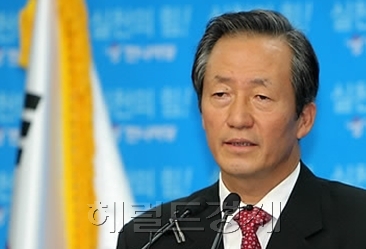 토토사이트 로그인 한나라당 (국회의원), 대한축구협회 (명예회장), 외교통상통일위원회 (위원) / 토토사이트 로그인 “민생고에 영수회담 무산 유감”