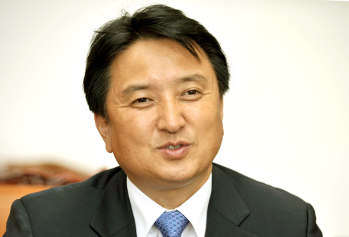 18대 국회 후반기 지경위원장을 맡은 토토사이트 무소유 민주당 의원.양동출dcyang@heraldm.com/100614/
18대 국회 후반기 지경위원장을 맡은 토토사이트 무소유 민주당 의원.양동출dcyang@heraldm.com/100614/
18대 국회 후반기 지경위원장을 맡은 토토사이트 무소유 민주당 의원.양동출dcyang@heraldm.com/100614/