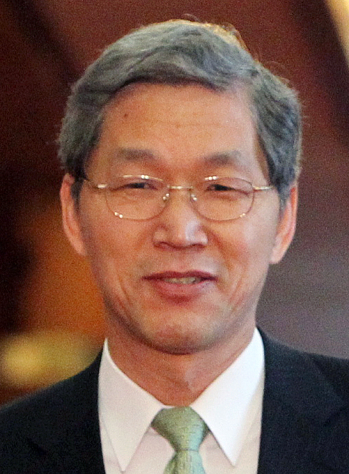 <YONHAP PHOTO-0991> 과학기술위원장 김도연 내정 (서울=연합뉴스) 23일 국가과학기술위원장에 내정된 김도연 전 교육과학기술부 장관. 2011.2.23/2011-02-23 14:34:58/ <저작권자 ⓒ 1980-2011 ㈜연합뉴스. 무단 전재 재배포 금지.>
Kim Doh-yeon