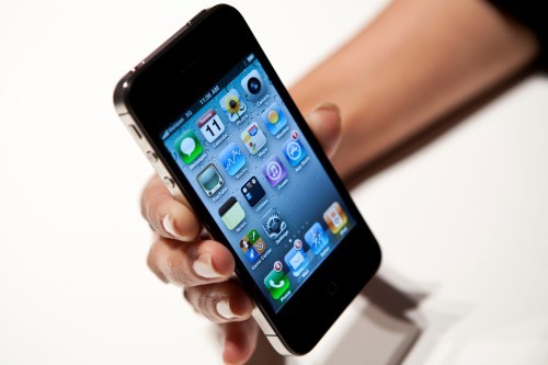 iPhone4 (Bloomberg)