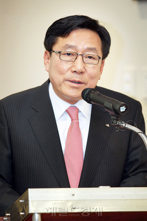 김기문 로만손 (대표이사 사장), 중소기업중앙회 (회장), 국세행정위원회 (위원장) / (투데이)김기문