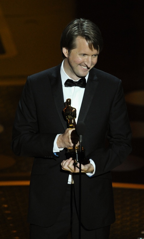 Tom Hooper accepts the Oscar for best achievement in directing for "The King's Speech" at the 83rd Academy Awards.(AP-Yonhap News)