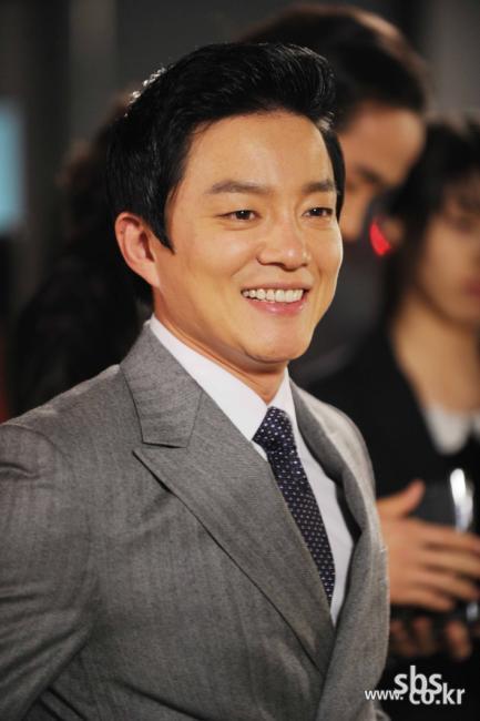 forever 토토사이트 , 탤런트/ forever 토토사이트, 첫 딸 출산..."아빠 됐어요"
