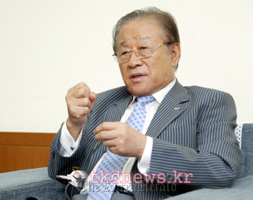Lee Dai-soon, head of Taekwondo Promotion Foundation
Lee Dai-soon, head of Taekwondo Promotion Foundation
이대순(Lee Dai-soon), 한국대학법인협의회 회장