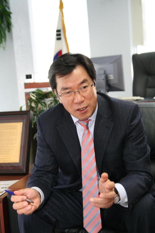 노학영,코스닥협회 회장 / ＜생생코스닥＞노학영 코스닥협회장 “젊은 CEO, 벤처정신 북돋겠다”