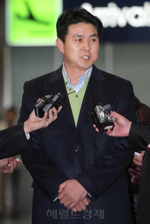 레프레 토토사이트 정치인 20110307000179 / 더 꼬일라…김해乙 ‘레프레 토토사이트 딜레마’