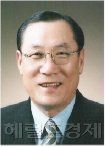 강재우 일야하이텍 대표이사 2월자중인(강재우대표) / <생생코스닥>일야하이텍 강재우 대표 ‘자랑스러운 중소기업인’에 선정