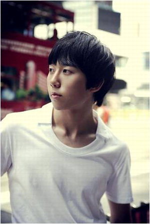 에이제이 김재섭 가수 20110308_02500119060037_01M / 유키스, 새 토토사이트 마루한 AJㆍ훈 합류