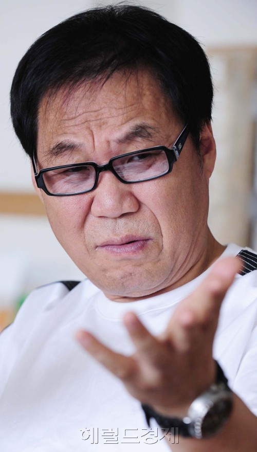 가수 토토사이트 블랙티비. 박해묵기자 mook@heraldm.com/2008.07.01
가수 토토사이트 블랙티비. 박해묵기자 mook@heraldm.com/2008.07.01