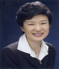 박근혜 국회의원 / 박근혜 “한은, 물가안정목표치 2%로 낮춰야”