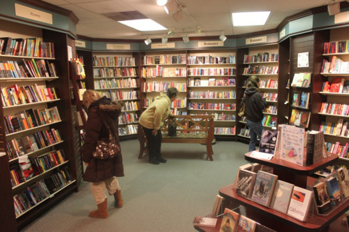 Browsing for mysteries and romance at Nicola’s, an independent bookstore near bankrupt Borders headquarters in Ann Arbor, Michigan.
Roger Rapoport/MCT