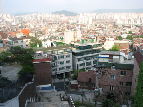 용적률이 상향조정돼 뉴타운사업이 탄력을 받은 장위뉴타운 4구역 일대.