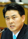 김태호 경남지사/ 한당 후보신청 마감...공식토토사이트 마블선언 김태호, 후보신청 유보 정운찬