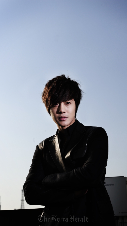Kim Hyun-joong 김현중 가수, 탤런트/1118김현중10 / pic new Kim Hyun-joong