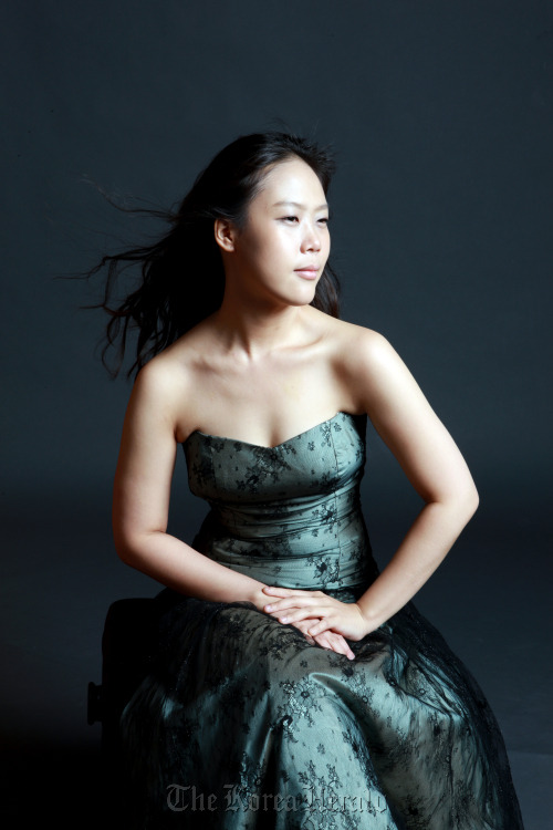 Pianist Son Yeol-eum. Goyang Aram Nuri Arts Center