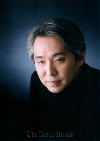Conductor Kim Dae-jin. Goyang Aram Nuri Arts Center