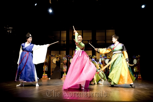 A scene from “Miso,” which runs at Chongdong Theater in central Seoul.  Chongdong Theater