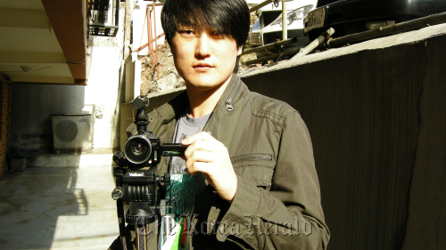 James Lee uses his background in film to share the real multicultural side of Seoul.
James Lee
James Lee uses his background in film to share the real multicultural side of Seoul.
James Lee