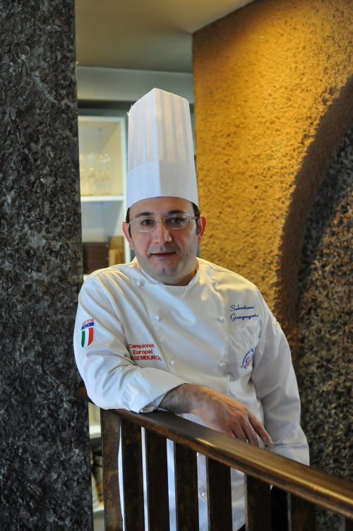 칼라 3단
Chef Sebastiano Giangregorio’s new cooking course is set to help beginners master Italian cuisine in their own kitchens.
Sebastiano Giangregorio