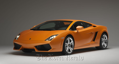Lamborghini Gallardo LP550-2.
Lamborghini Gallardo LP550-2.
Lamborghini Gallardo LP550-2.