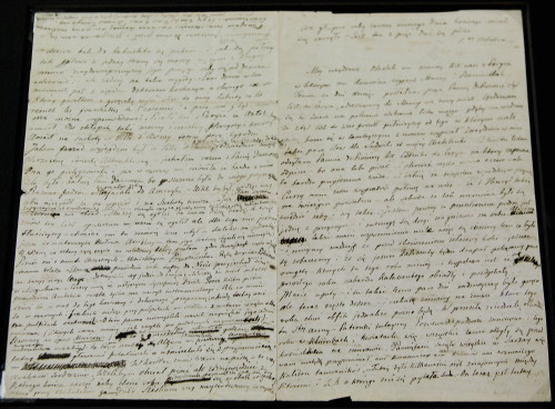 <YONHAP PHOTO-0037> One of six letters written by Polish composer and pianist Frederic Chopin to his parents and sisters in Warsaw between 1845-48 are seen on display at the Frederic Chopin Museum in Warsaw, Poland Thursday, March 24, 2011. A collection of letters written by Polish composer Frederic Chopin considered lost in 1939 have been found and donated to Warsaw's Chopin museum. (AP Photo/Czarek Sokolowski) /2011-03-25 00:26:20/ <저작권자 ⓒ 1980-2011 ㈜연합뉴스. 무단 전재 재배포 금지.>
One of six letters written by Polish composer and pianist Frederic Chopin to his parents and sisters in Warsaw between 1845-48.  AP-Yonhap News