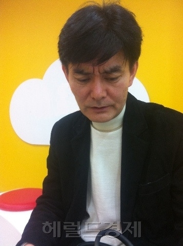 지명문 비하이브 대표/ 사진부터 "이런 공간도 있네" 갤러리,카페,바의 결합..'비하이브'청담동에 개관-copy(o)1
